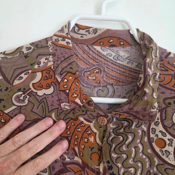 Vintage Abstract Print Button-Up Blouse - Picture 4 of 9
